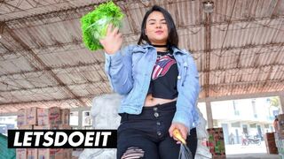 Forró latina milf xiomara soto olajos kupakolása az úton