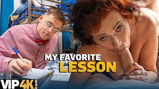 Érett orosz pornósztár élvezi az anal hármast tini farkakkal