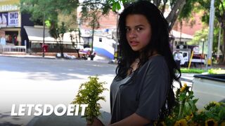 Aranyos csoki milf selena gomez mélyen tolva spanyol sunában