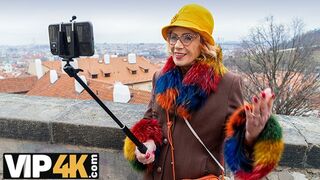 Alvásproblémák ellen forró baszás egy világos szőke milffel