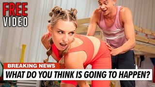 A jógaóra izgalmas fordulatot vett a világos szőke csajjal, Jayla De Angelisszal