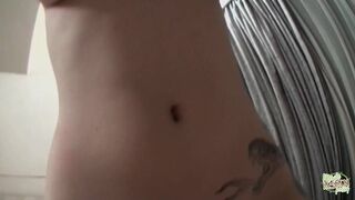 Ázsiai termetes csöcsű milf szopikázása pov nézőpontból