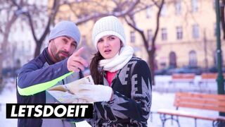 Francesca Di Caprio vad anális kettyintése Neeoval külföldön