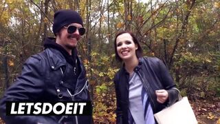 Termetes cickós néger hajú német bige felvétel a gigantikus kombiban vad baszásra