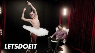 Gyengéd fetis baszás maszkos fiatal csajjal jessica x-től