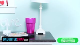 Nevelő lányok forró cumizása apa dákóján