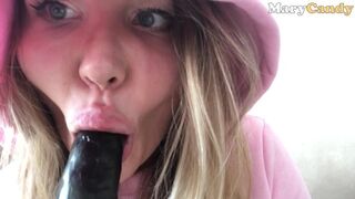 Mary candy április elseji álma: óriási barna farkas vágya, de csak ez járja